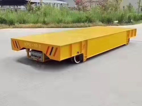 Flat ground vehicle