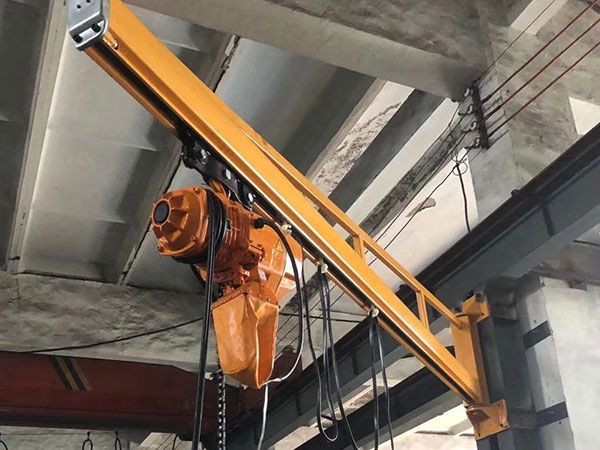 Cantilever crane