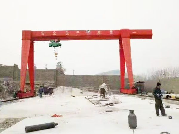 Precautions for crane running in period operation