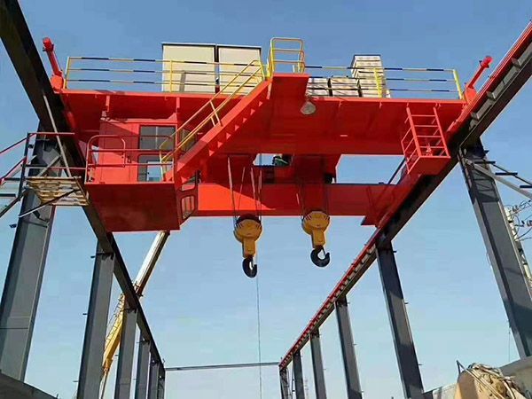How to maintain a bridge crane?